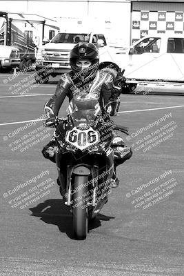 media/Apr-10-2022-SoCal Trackdays (Sun) [[f104b12566]]/Around the Pits/